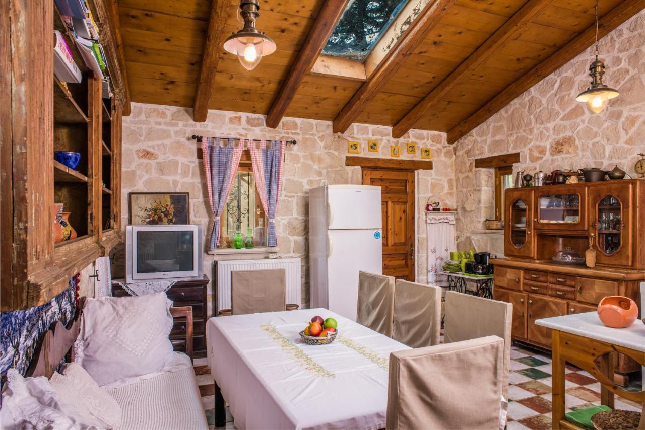 Jianni'S Villa - Stone Villa In The Greenery!! Vasilikí Екстериор снимка